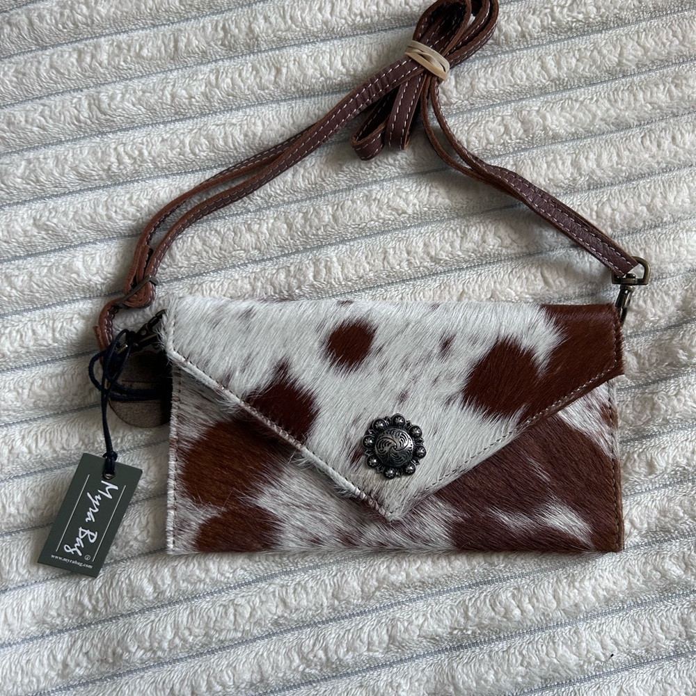 Myra Lacuna Wallet